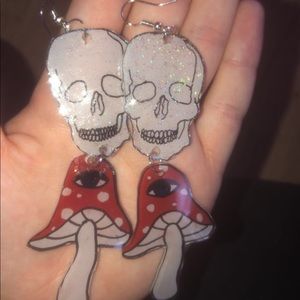 SHROOMSKULL EARRINGS